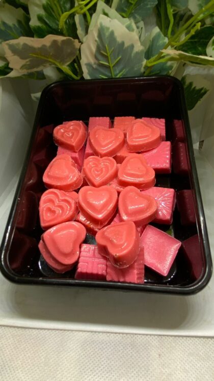 Strawberry flavour chocolate